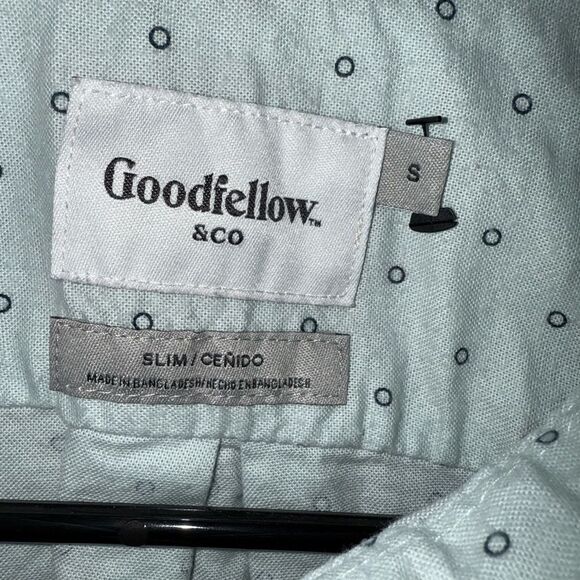 Goodfellow & Co Gray Casual Button Down Shirt with Subtle Pattern - Picture 3 of 5
